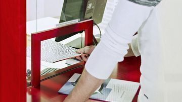 Упис кандидата II рок - петак 12. 9. 2025. на шалтерима Студентске службе од 11:00 до 13:00